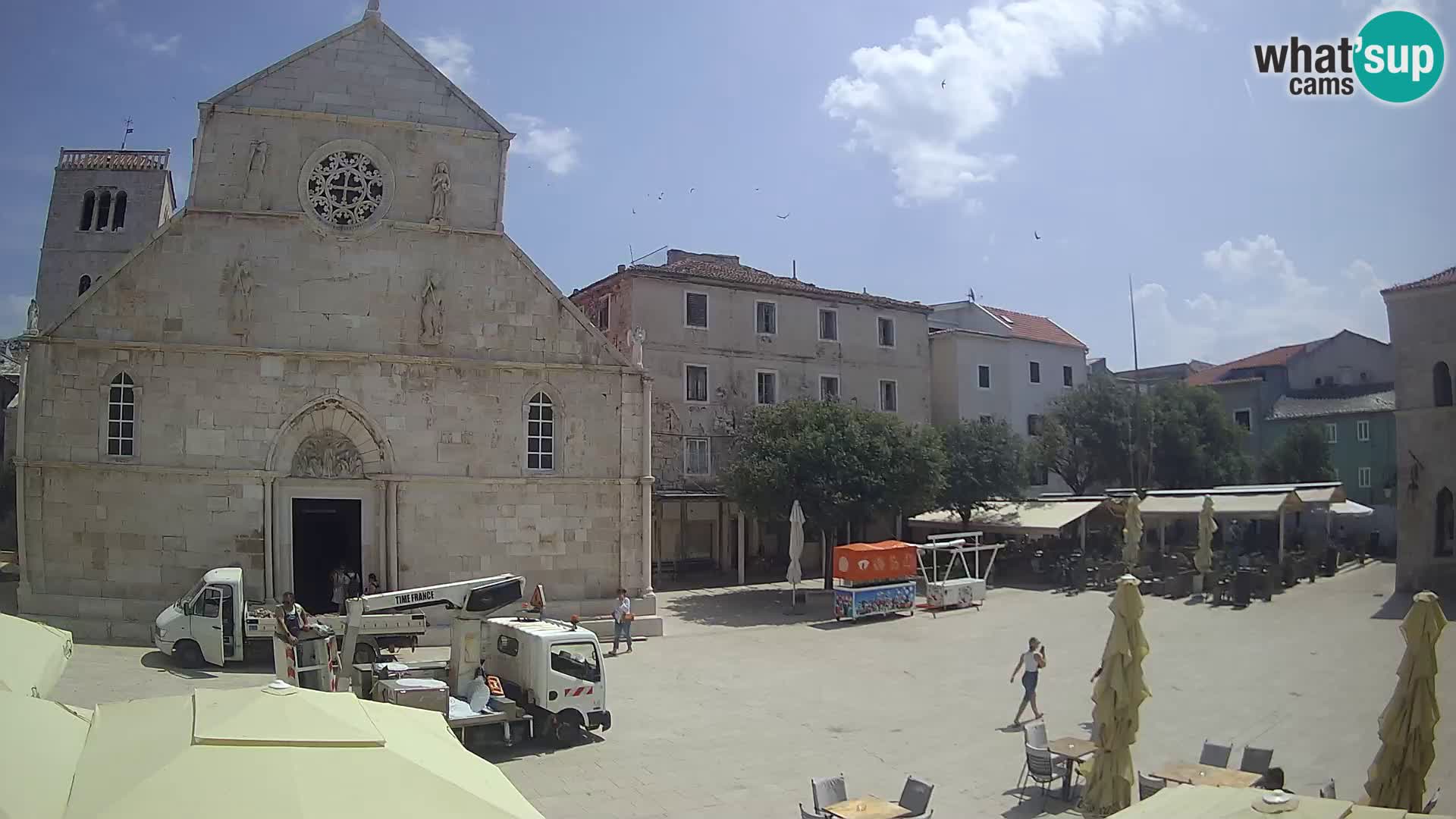 Pag live cam – Place principale et église de Sainte-Marie