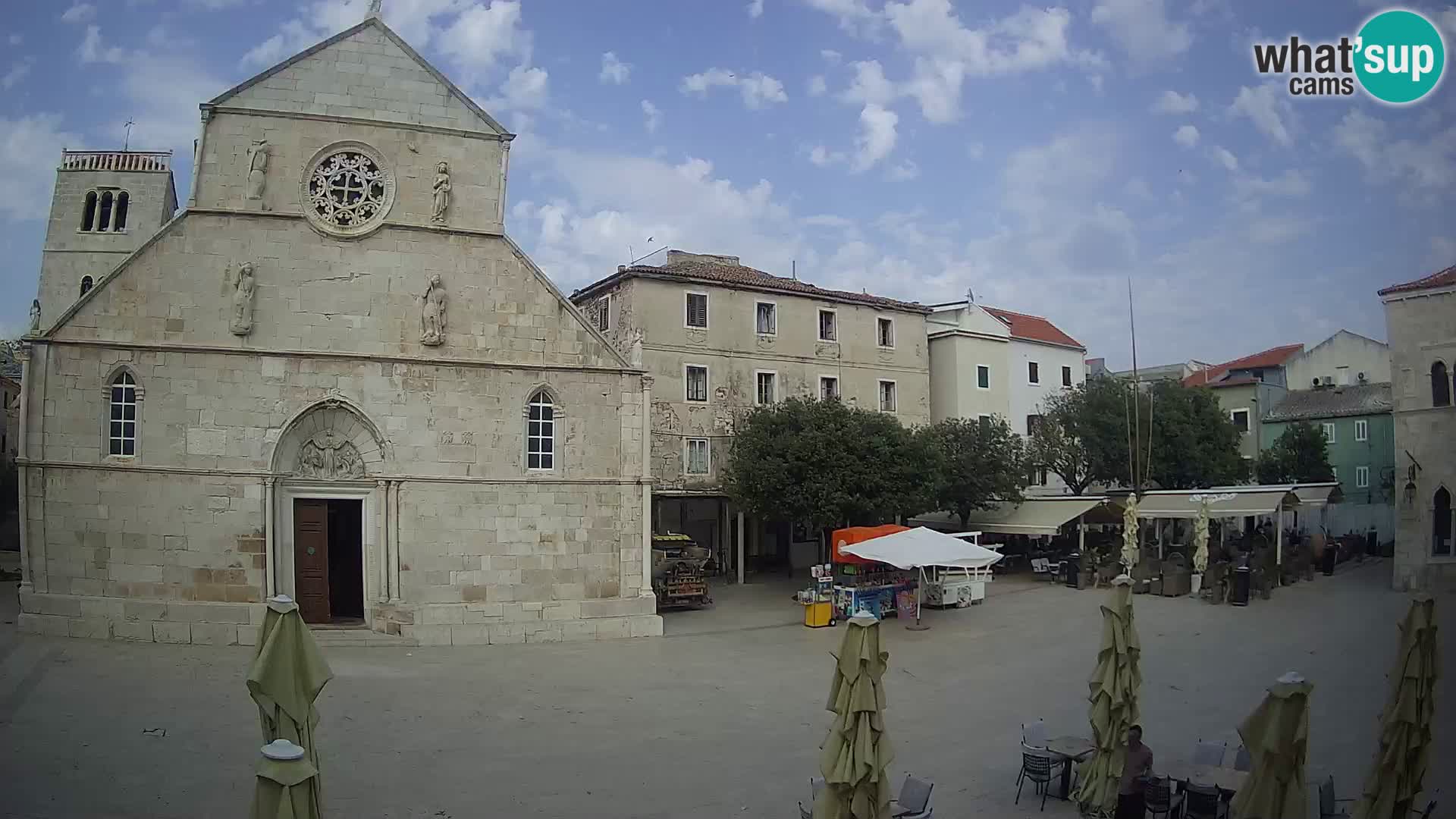 Pag livecam – piazza principale e la basilica di Santa María
