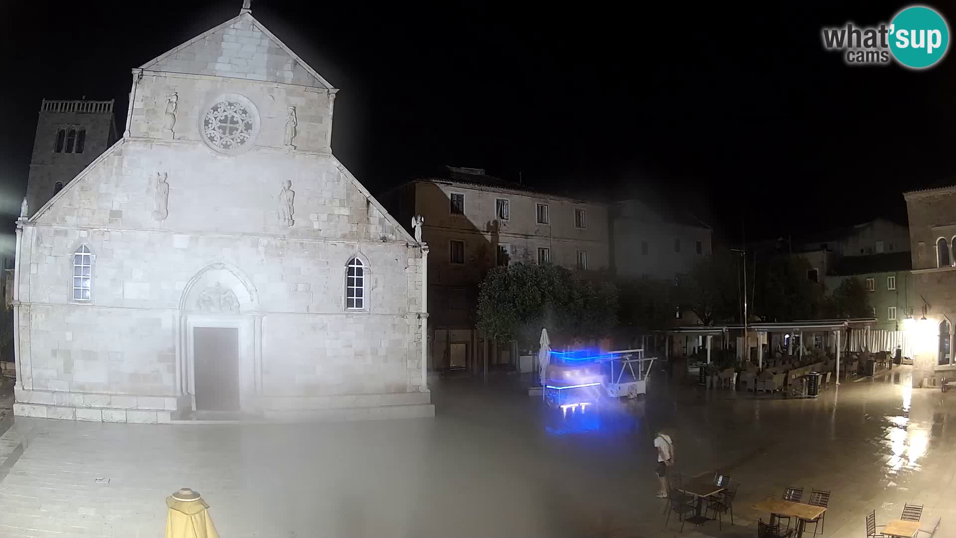 Pag livecam – piazza principale e la basilica di Santa María