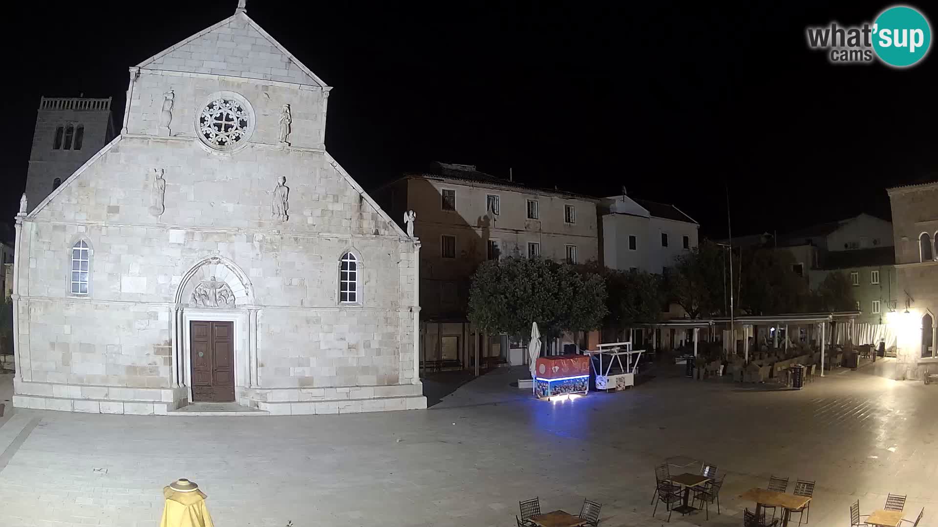 Pag livecam – piazza principale e la basilica di Santa María