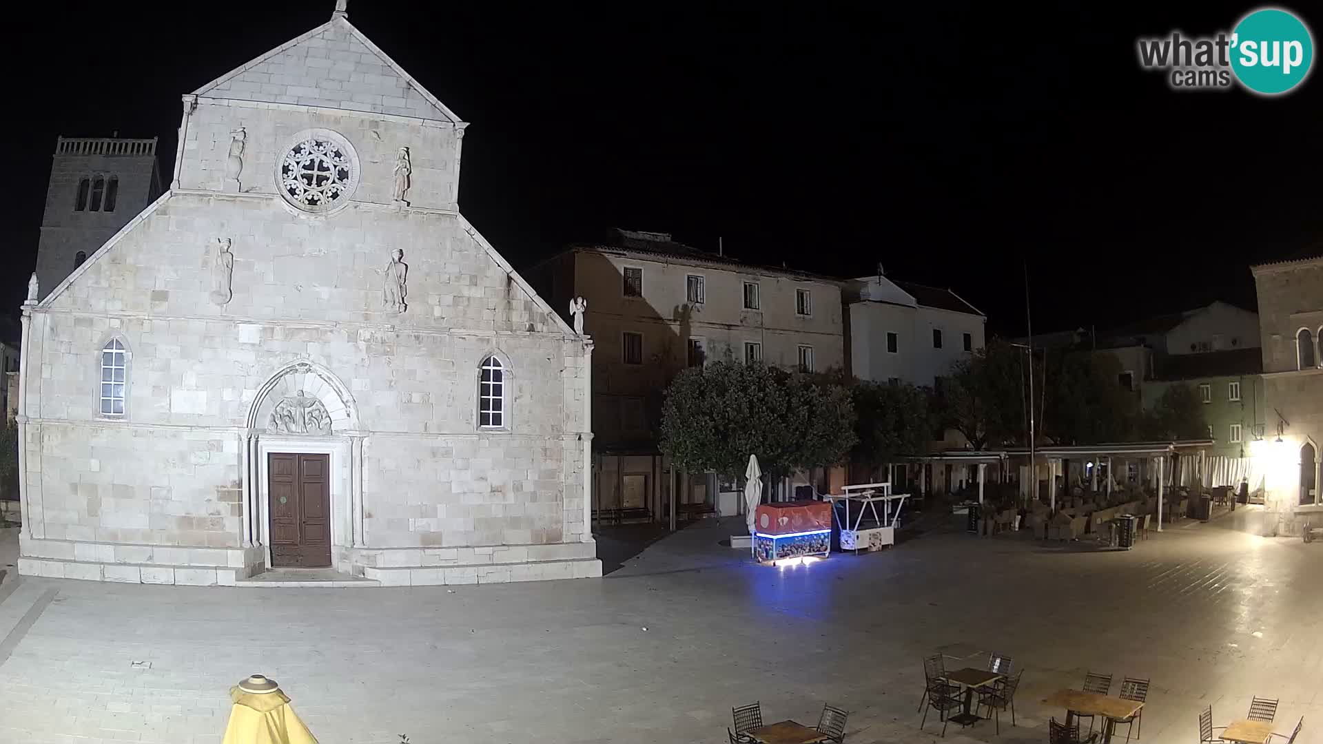 Pag livecam – piazza principale e la basilica di Santa María