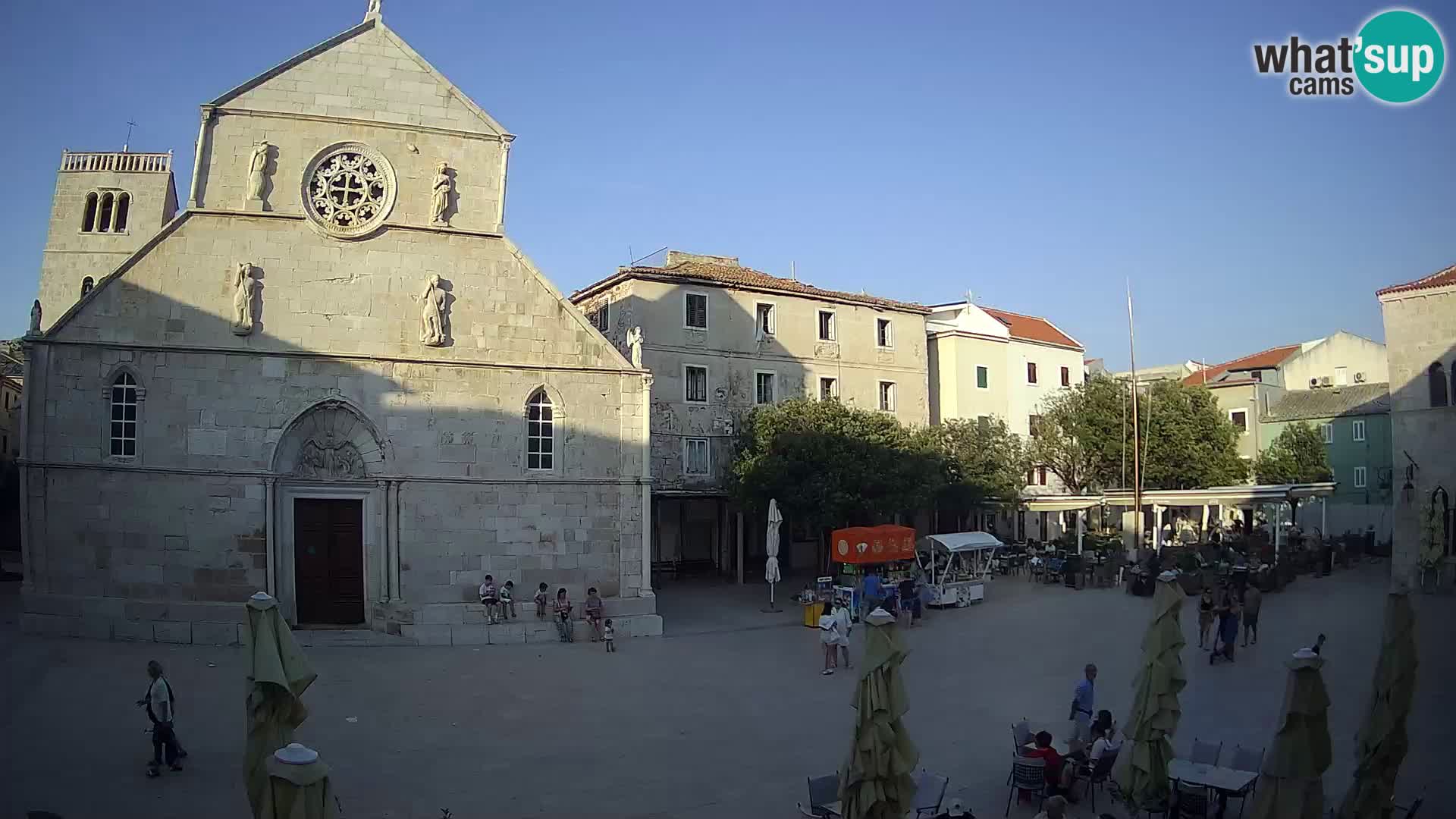 Pag livecam – piazza principale e la basilica di Santa María