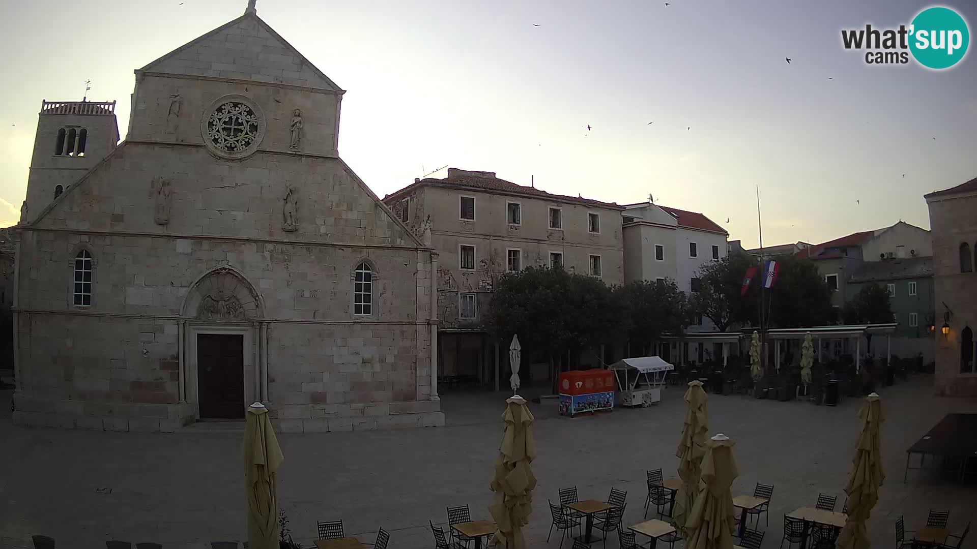 Pag live cam – Place principale et église de Sainte-Marie