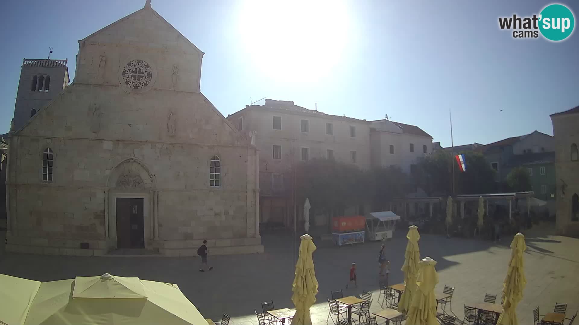 Pag livecam – piazza principale e la basilica di Santa María