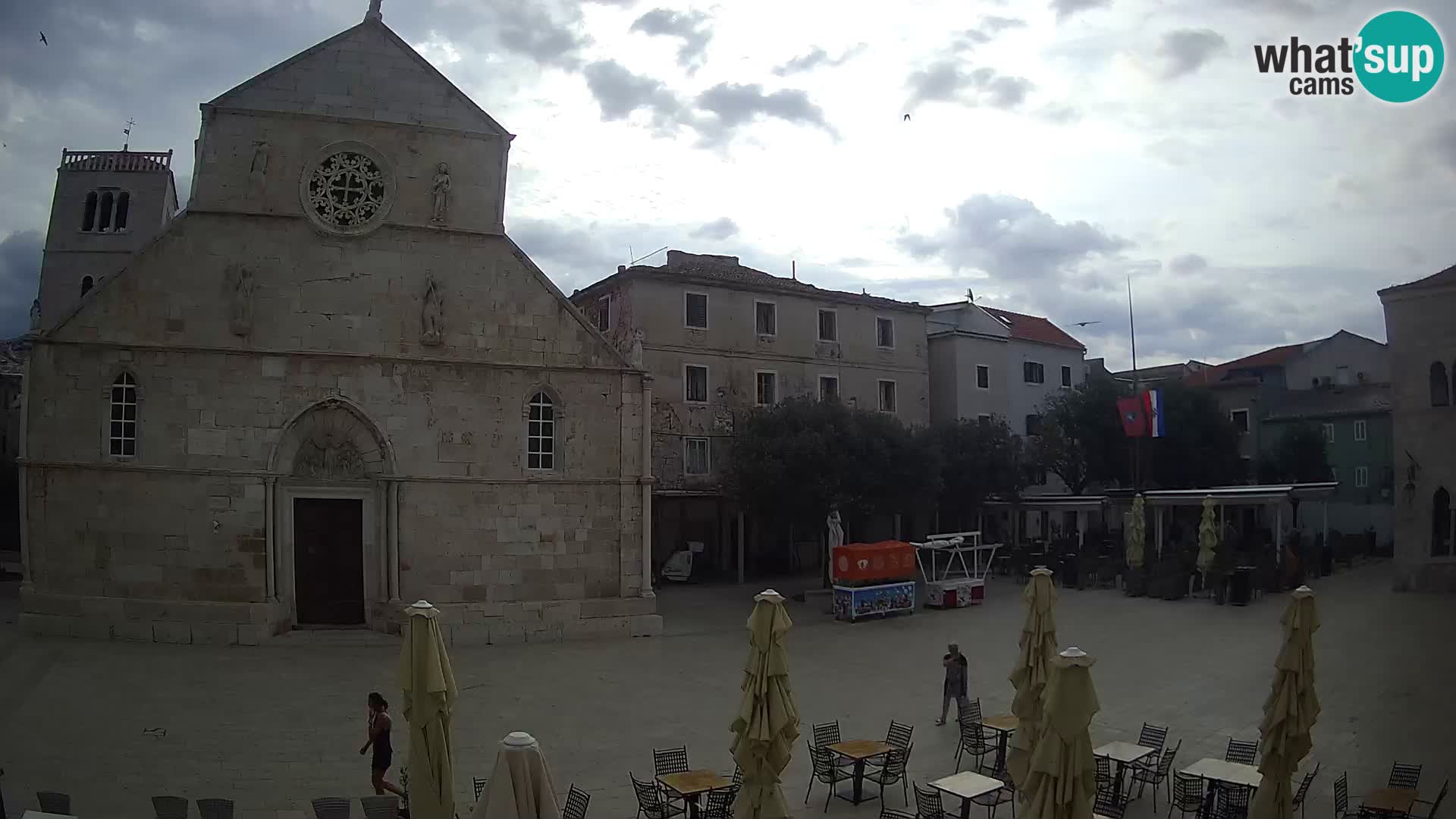 Pag livecam – piazza principale e la basilica di Santa María