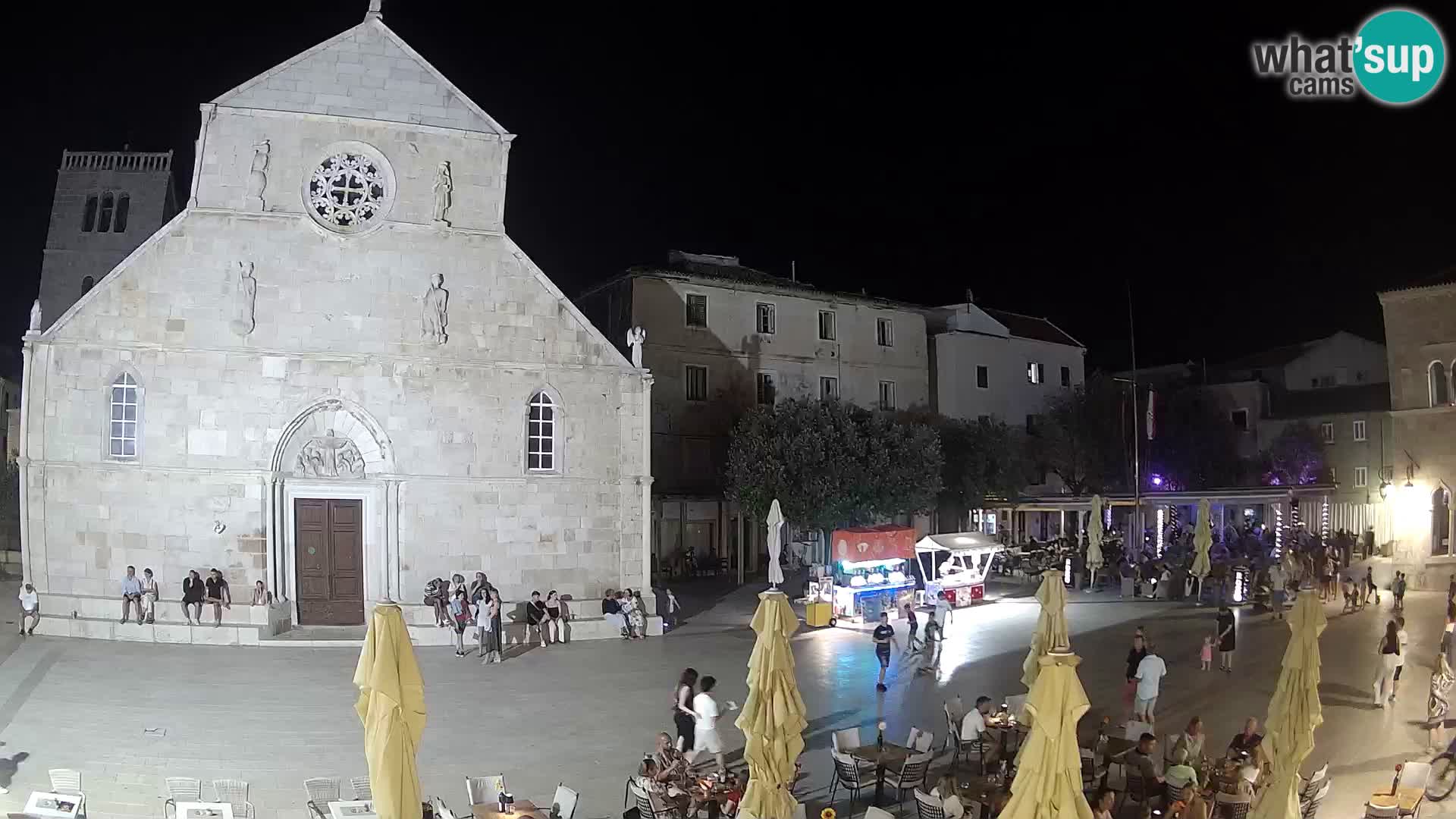 Pag livecam – piazza principale e la basilica di Santa María