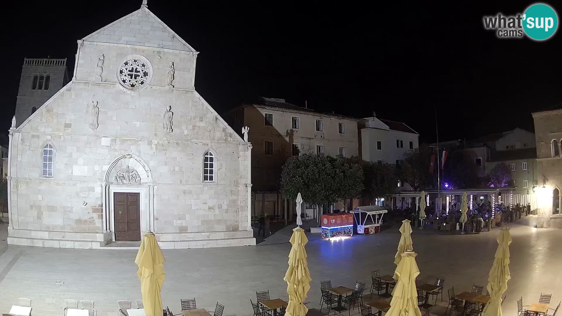 Pag live cam – Place principale et église de Sainte-Marie
