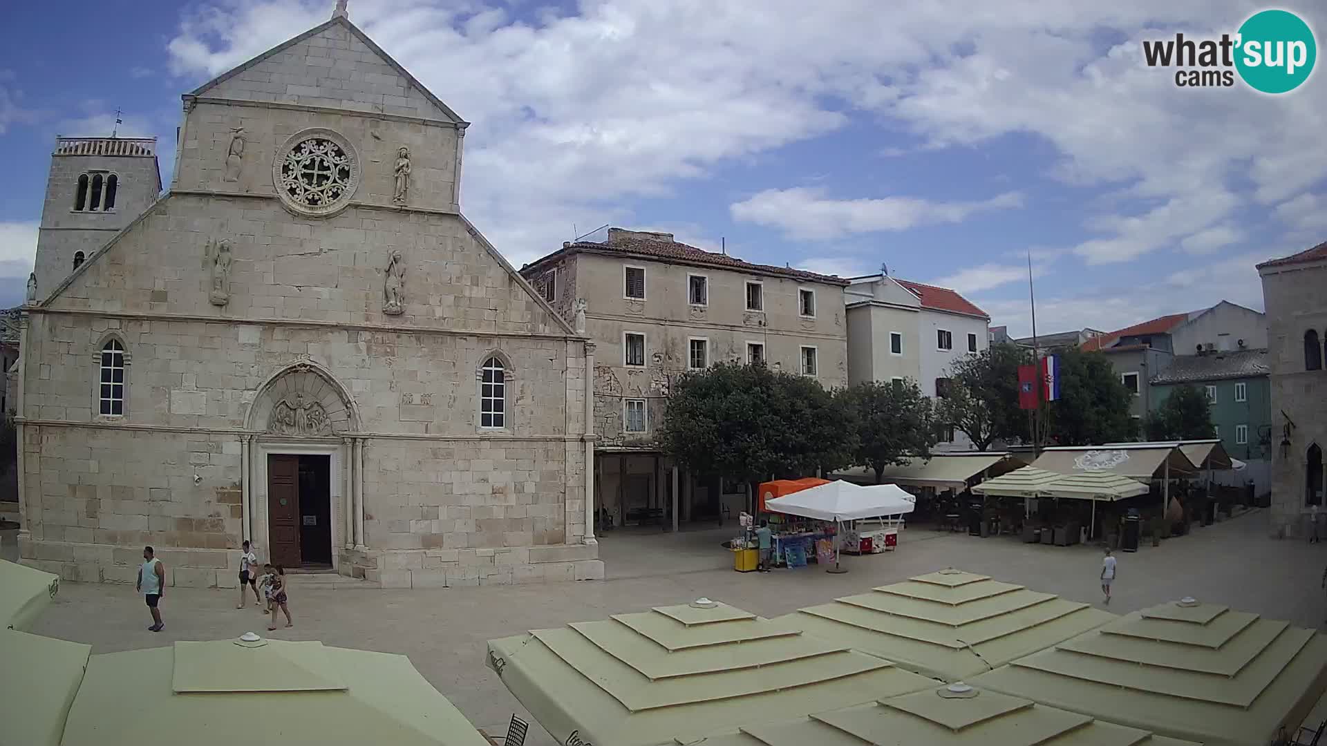 Pag livecam – piazza principale e la basilica di Santa María