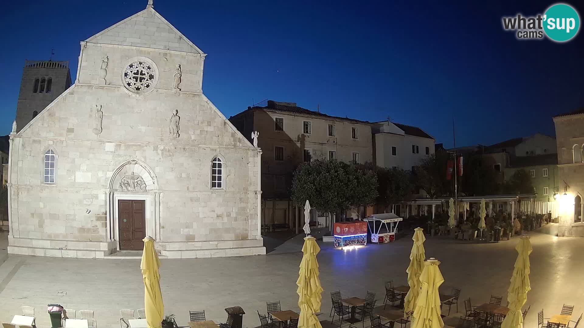 Pag live cam – Place principale et église de Sainte-Marie