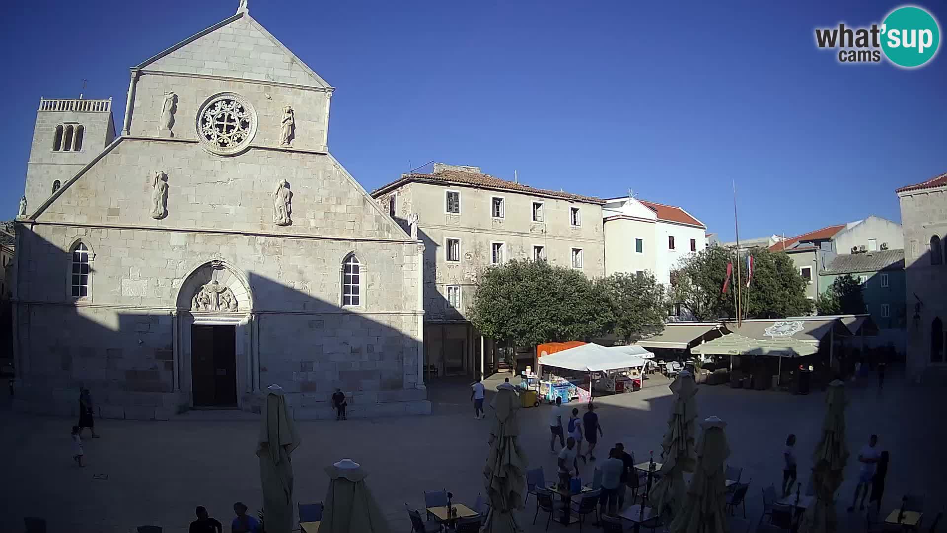 Pag livecam – piazza principale e la basilica di Santa María