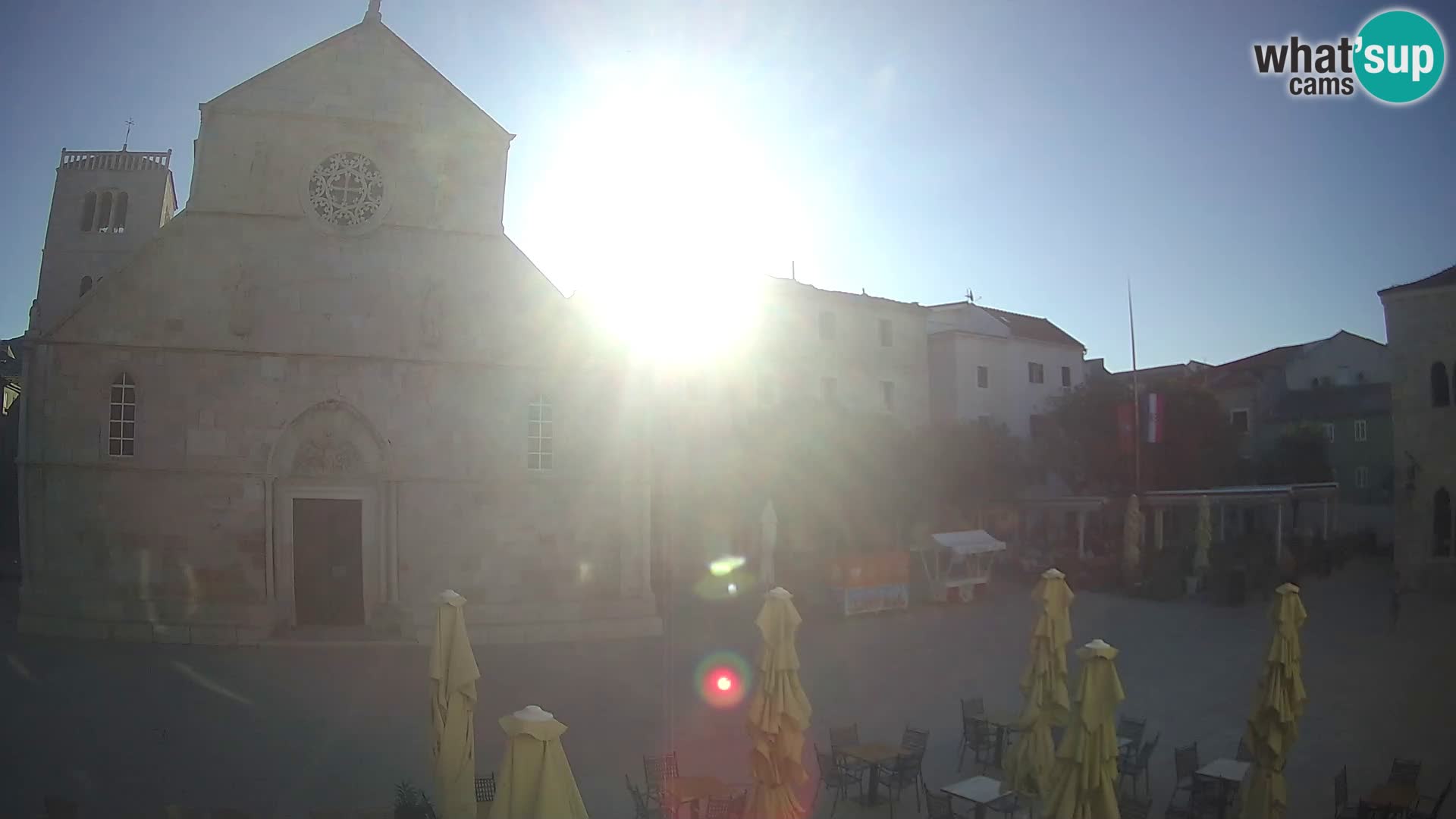 Pag live cam – Place principale et église de Sainte-Marie