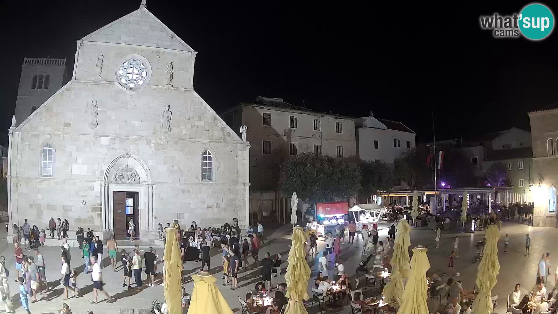 Pag livecam – piazza principale e la basilica di Santa María