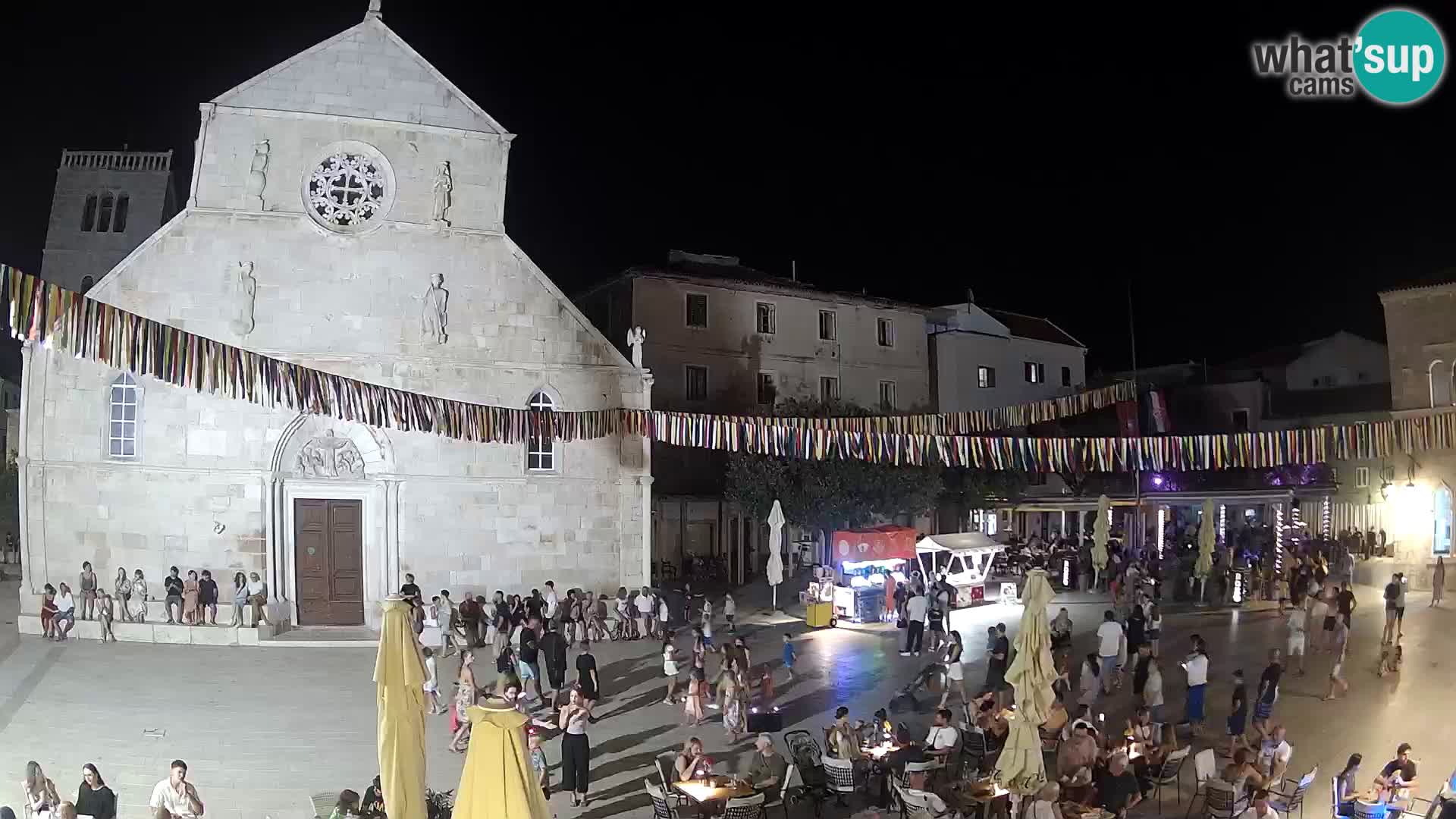 Pag livecam – piazza principale e la basilica di Santa María