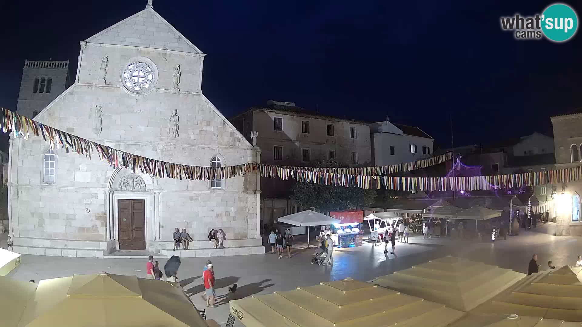 Pag livecam – piazza principale e la basilica di Santa María