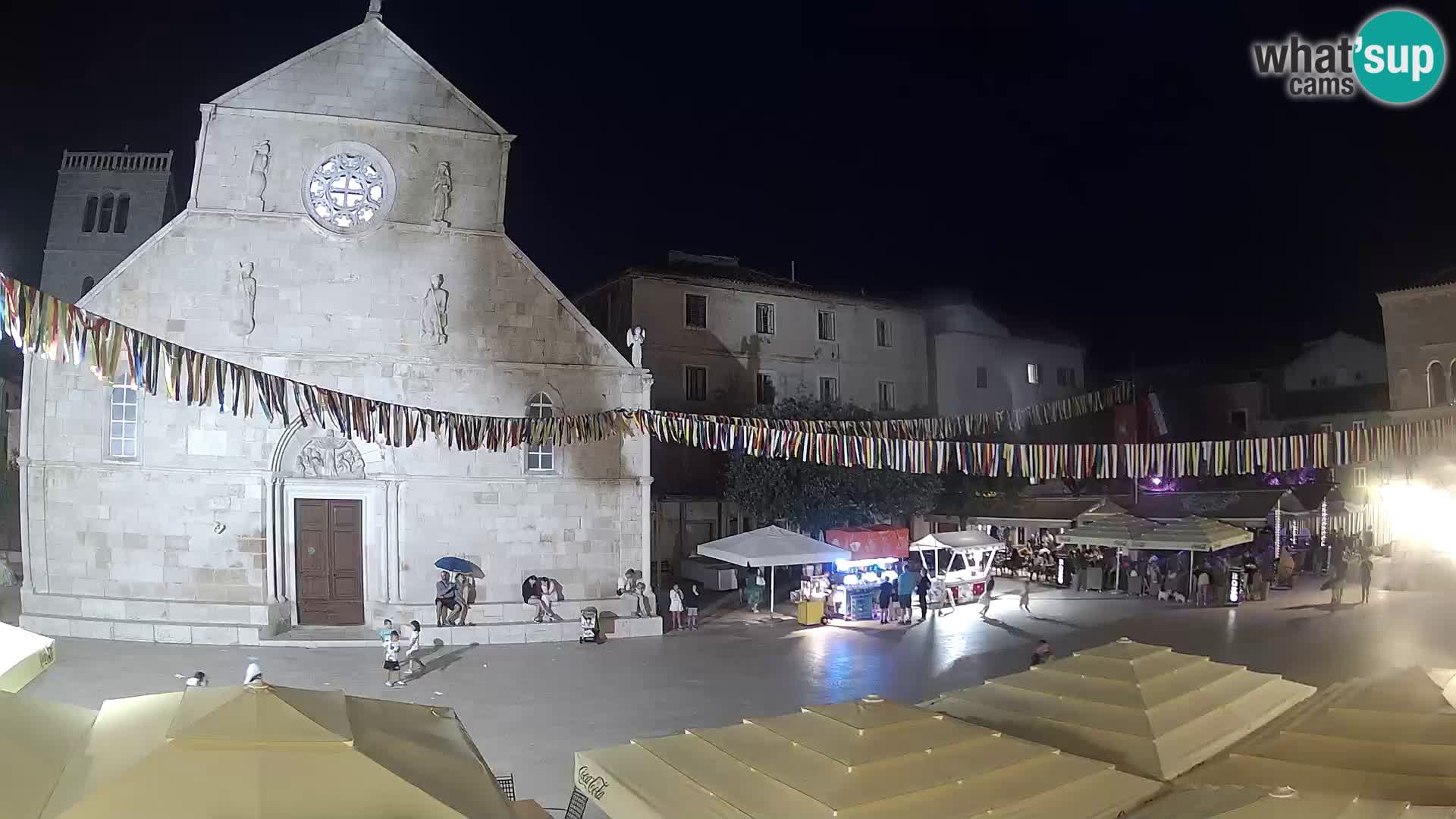 Pag livecam – piazza principale e la basilica di Santa María