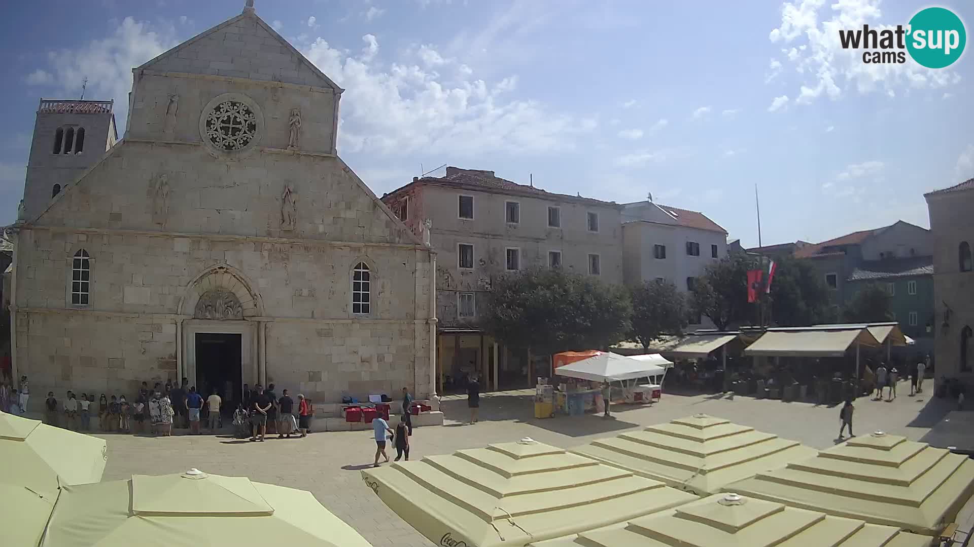 Pag live cam – Place principale et église de Sainte-Marie