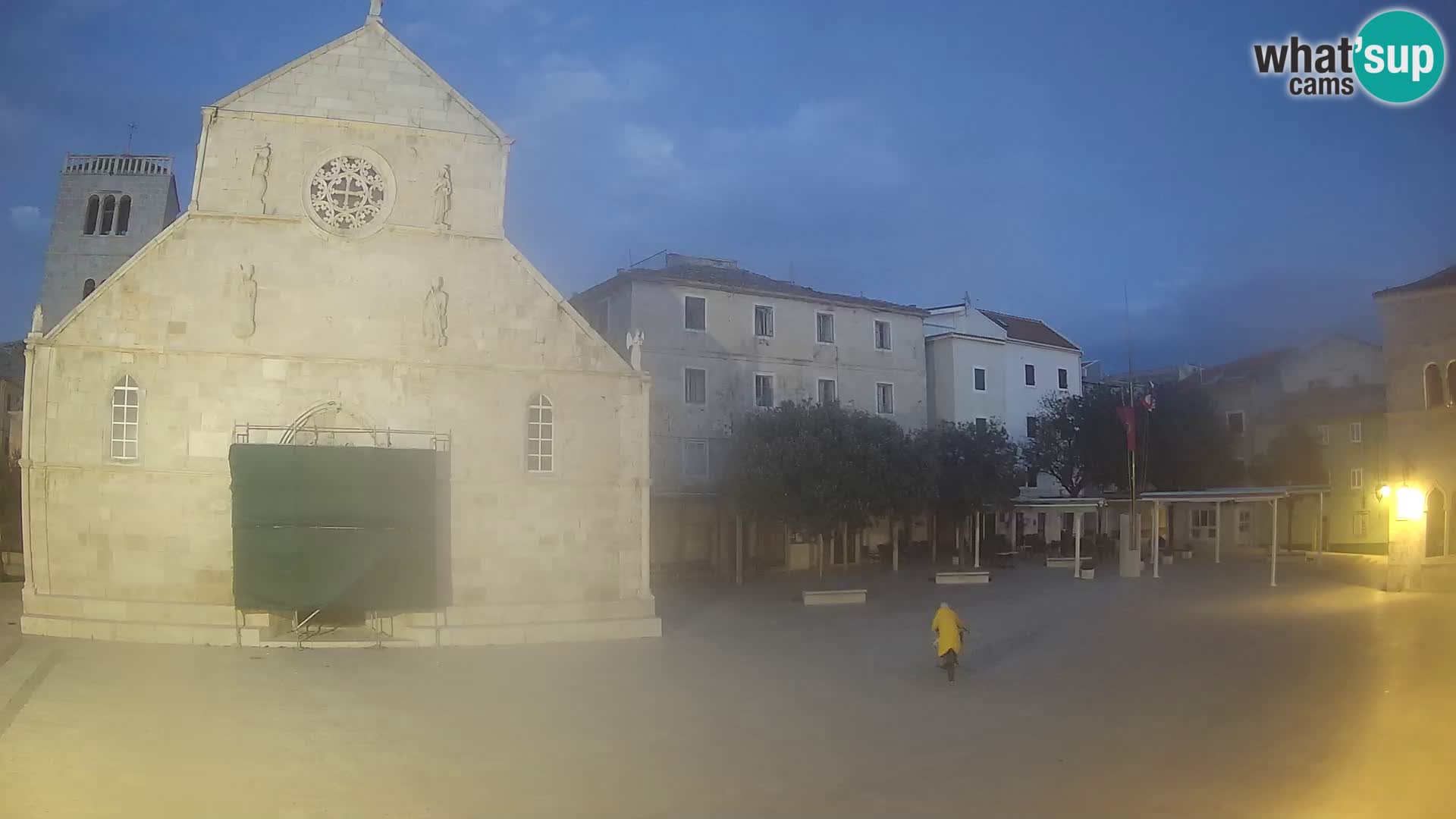 Pag livecam – piazza principale e la basilica di Santa María