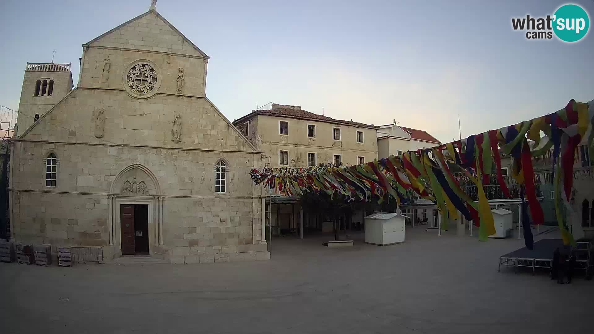 Spletna kamera Pag – Glavni trg in cerkev sv Marije