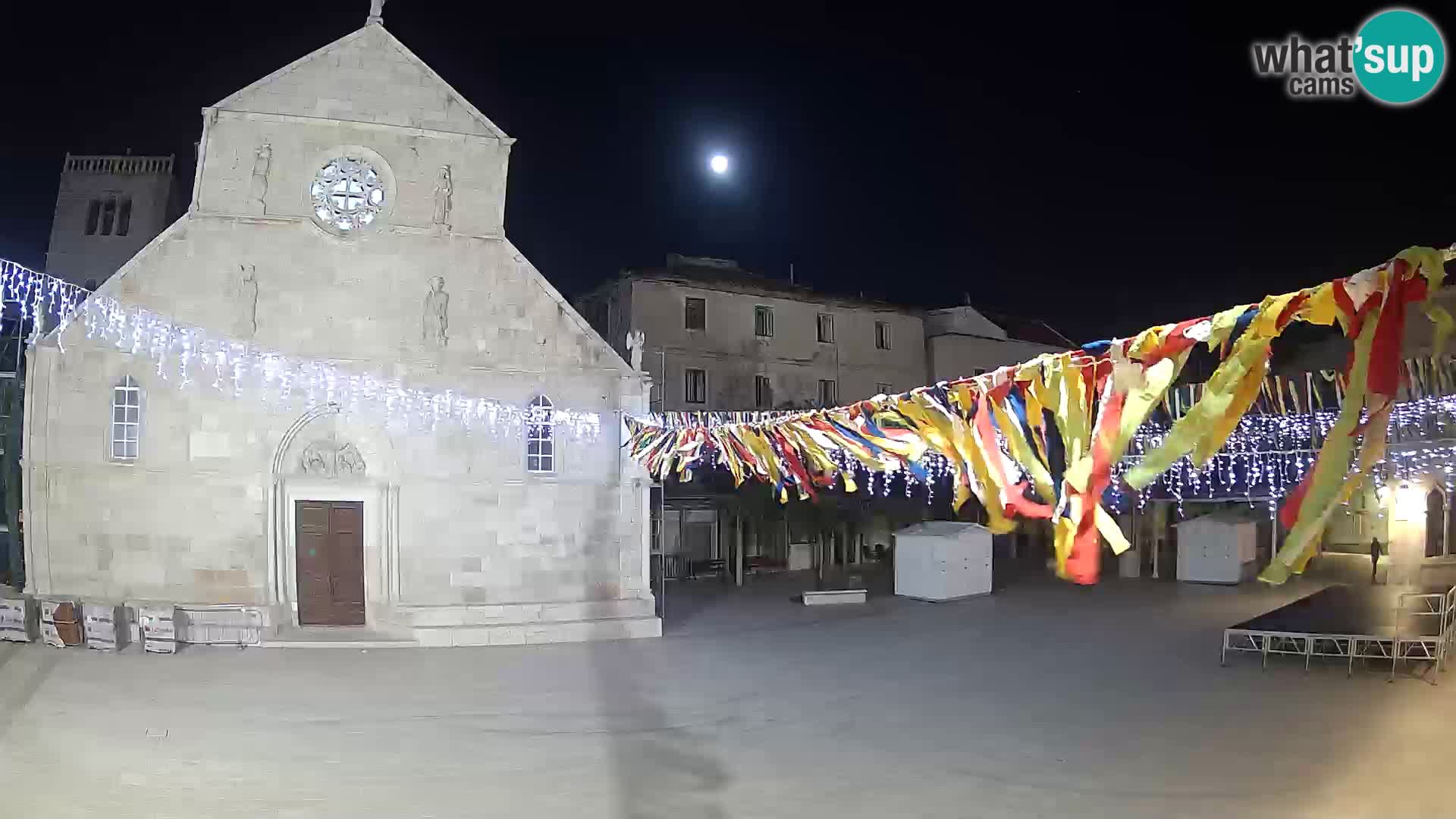 Pag live cam – Place principale et église de Sainte-Marie