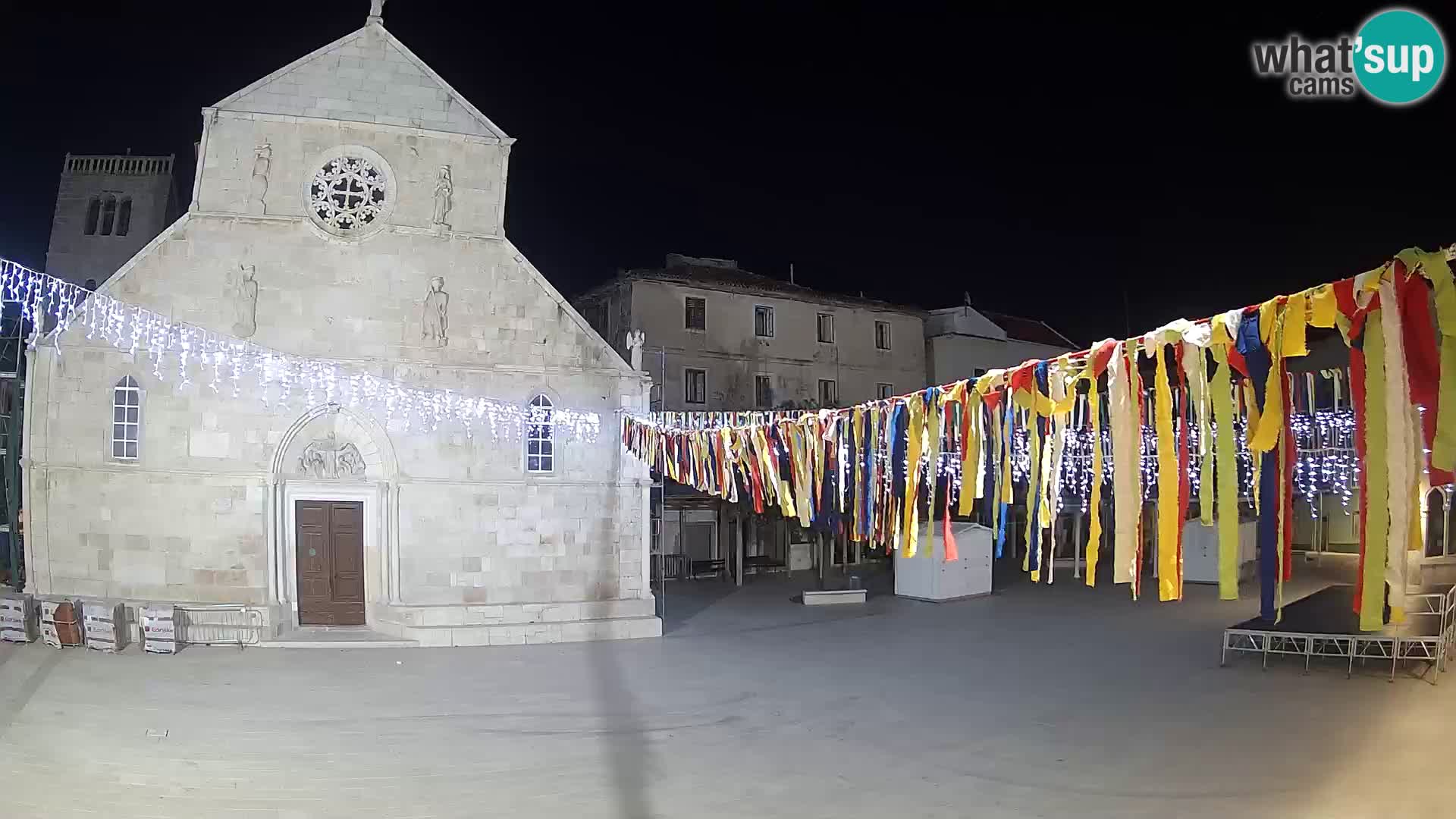 Spletna kamera Pag – Glavni trg in cerkev sv Marije