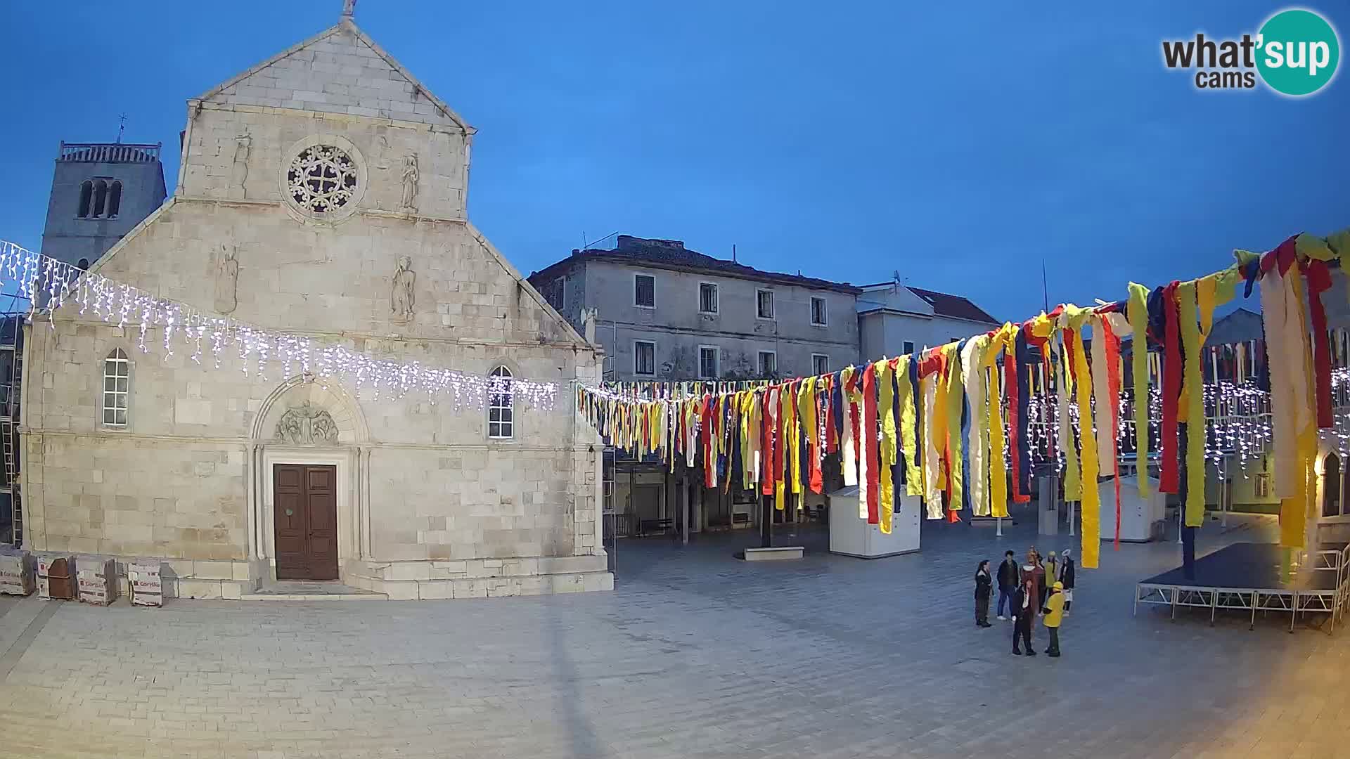 Pag livecam – piazza principale e la basilica di Santa María