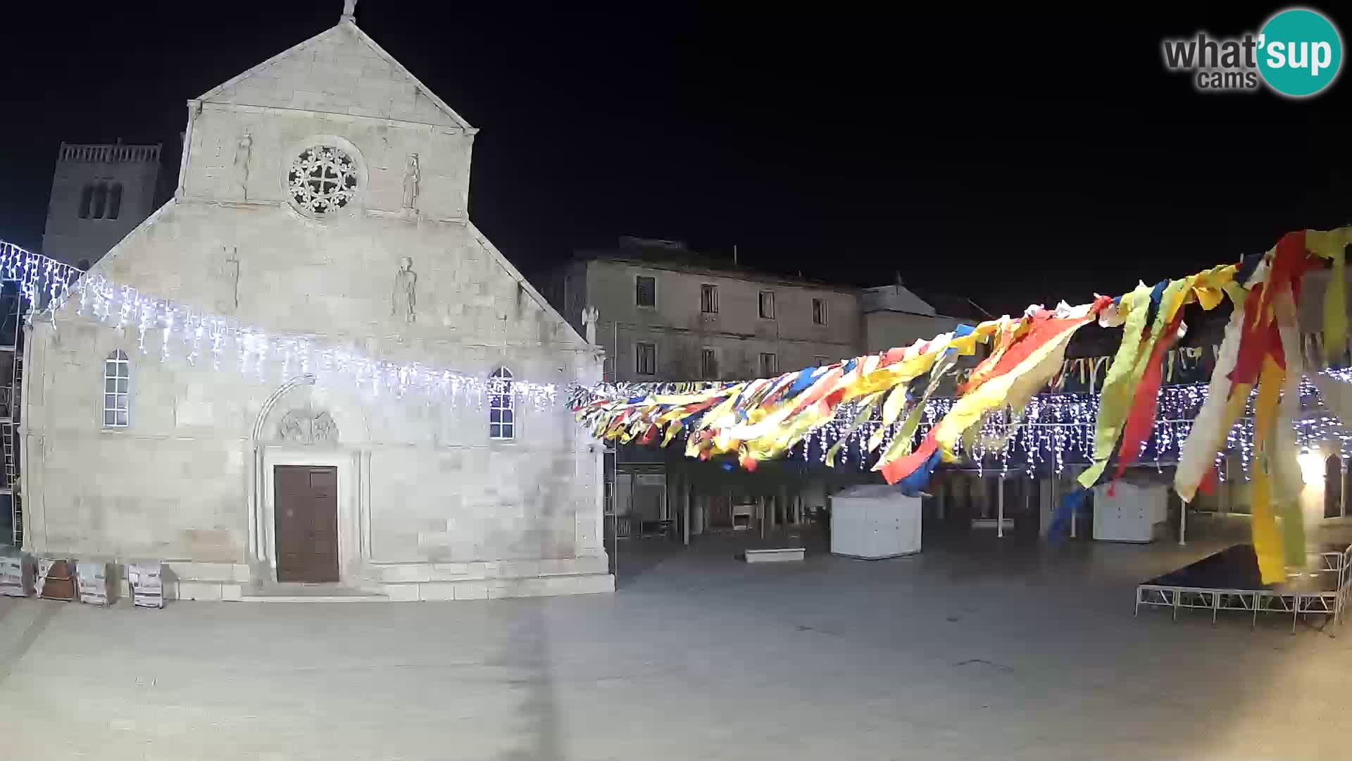 Pag livecam – piazza principale e la basilica di Santa María