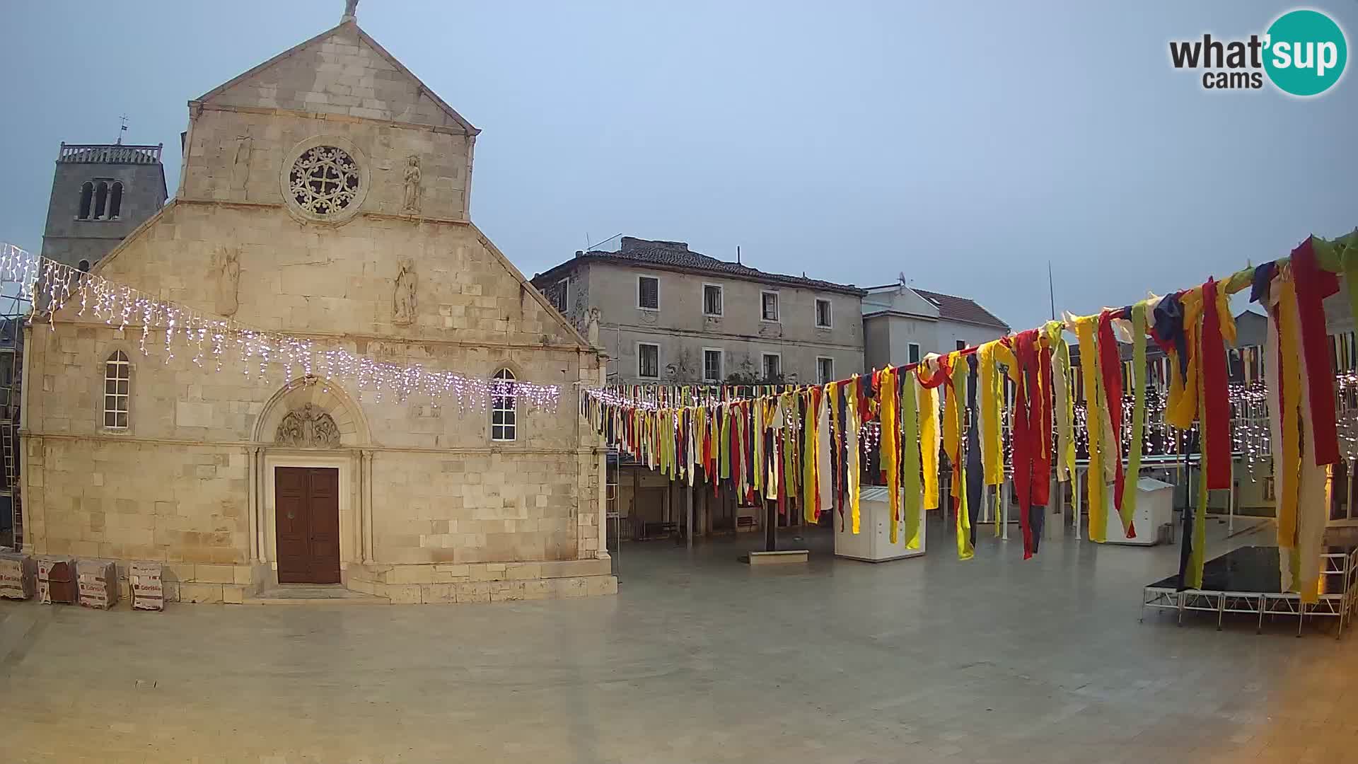 Spletna kamera Pag – Glavni trg in cerkev sv Marije