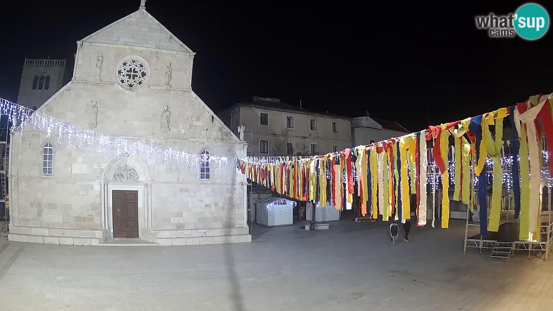 Pag livecam – piazza principale e la basilica di Santa María