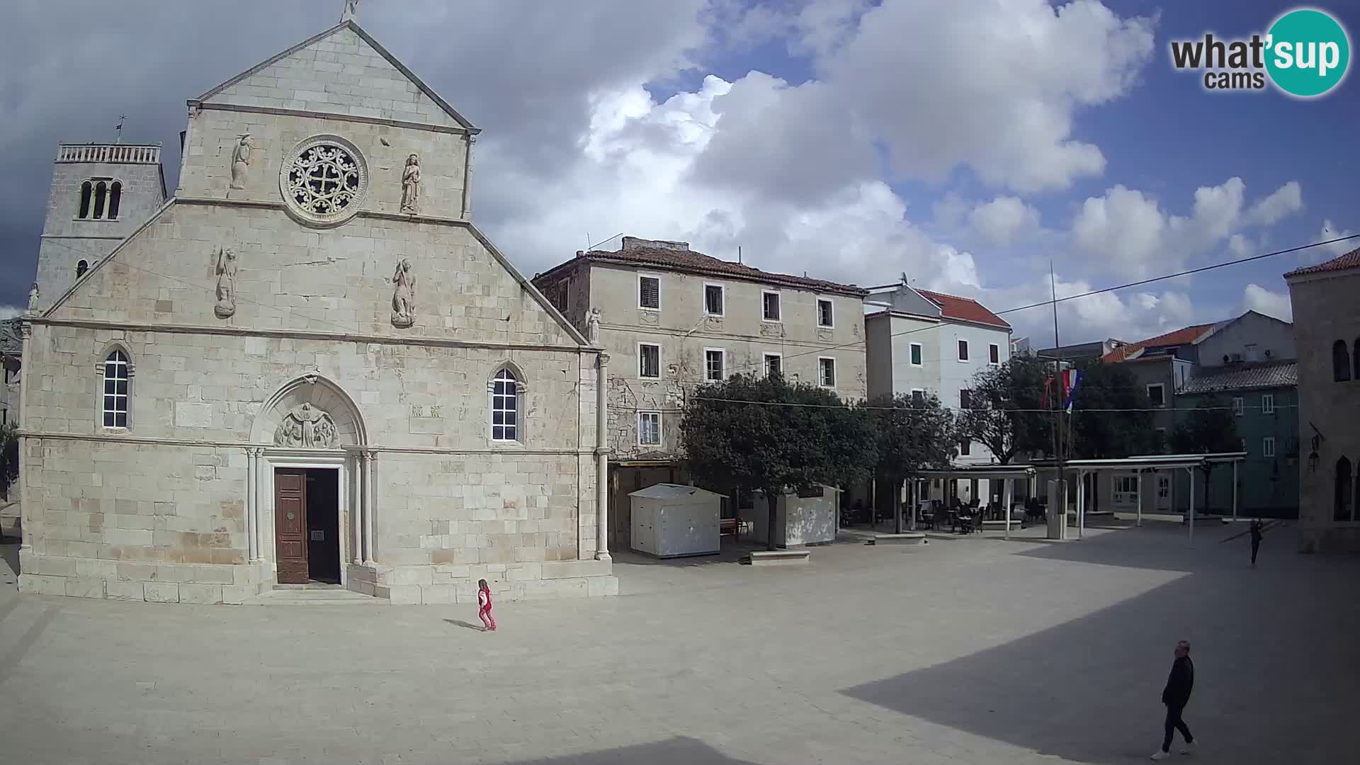 Pag camera en vivo – Plaza principal y la Iglesia de Santa María