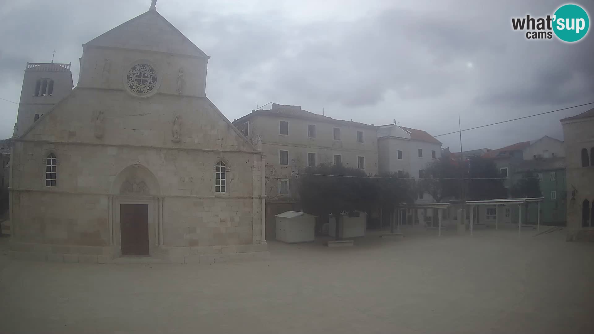 Pag livecam – piazza principale e la basilica di Santa María