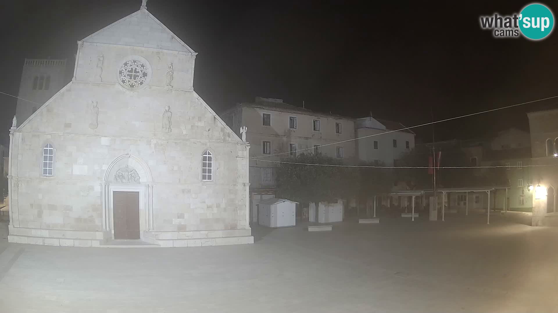 Pag live cam – Place principale et église de Sainte-Marie