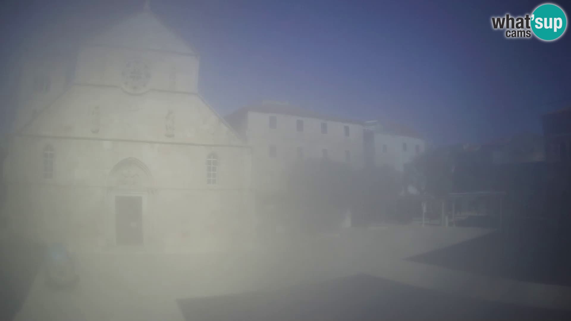 Pag livecam – piazza principale e la basilica di Santa María