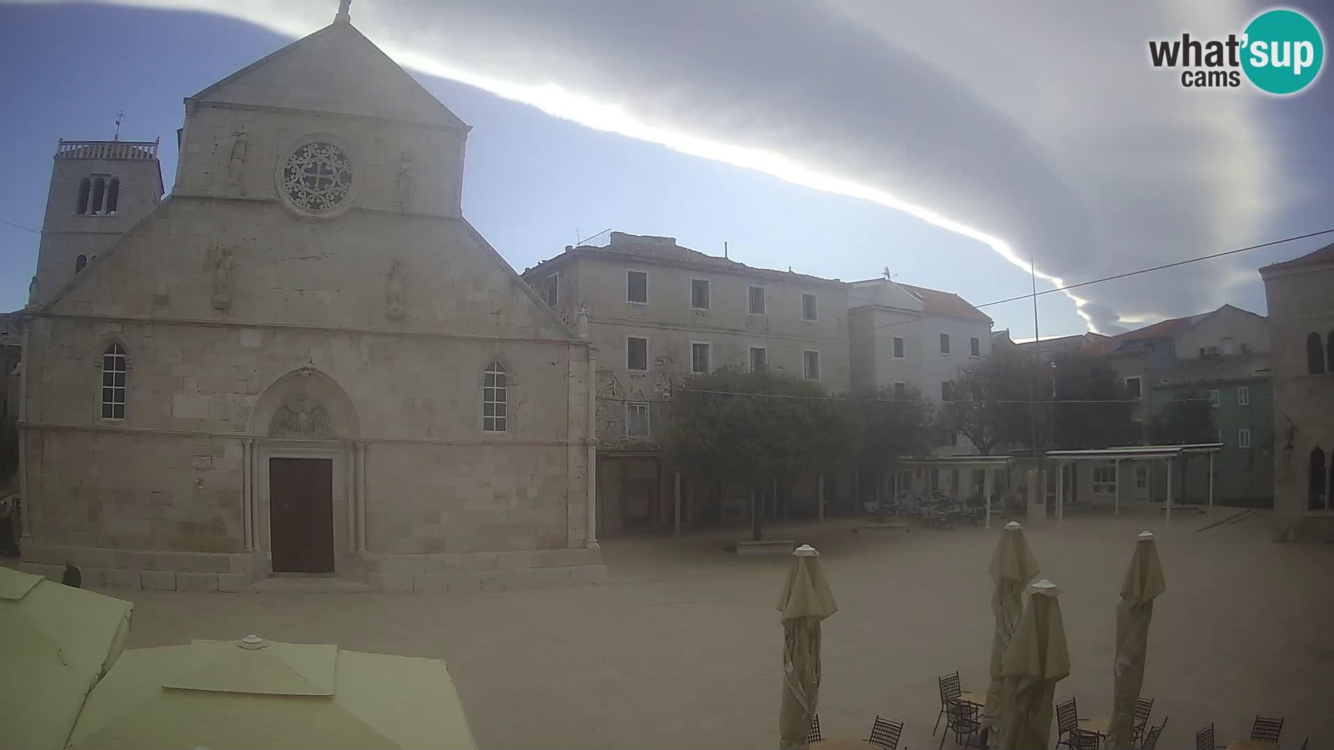 Pag live cam – Place principale et église de Sainte-Marie