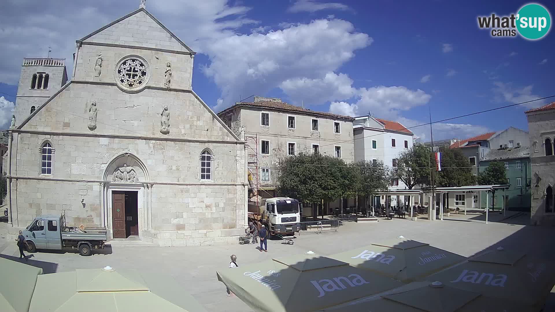 Pag livecam – piazza principale e la basilica di Santa María