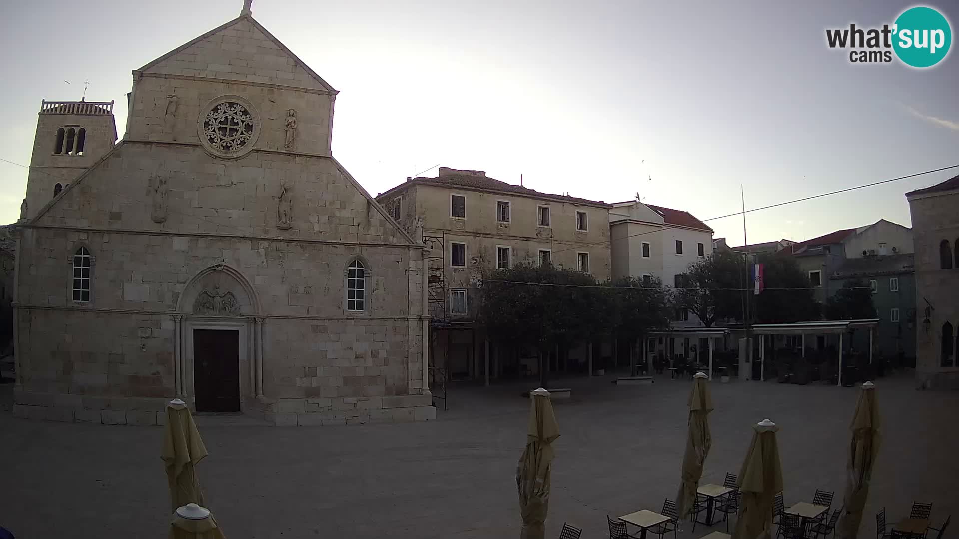 Pag live cam – Place principale et église de Sainte-Marie
