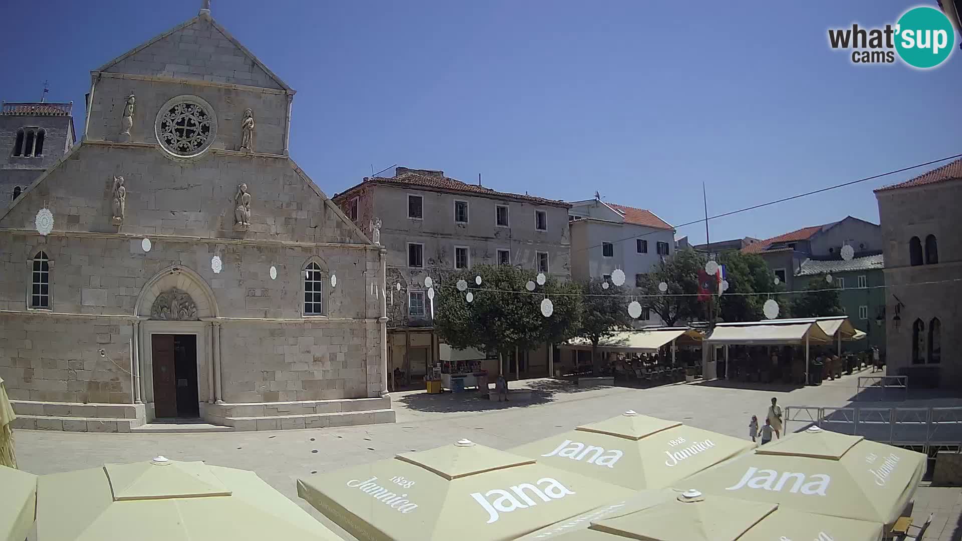 Pag livecam – piazza principale e la basilica di Santa María