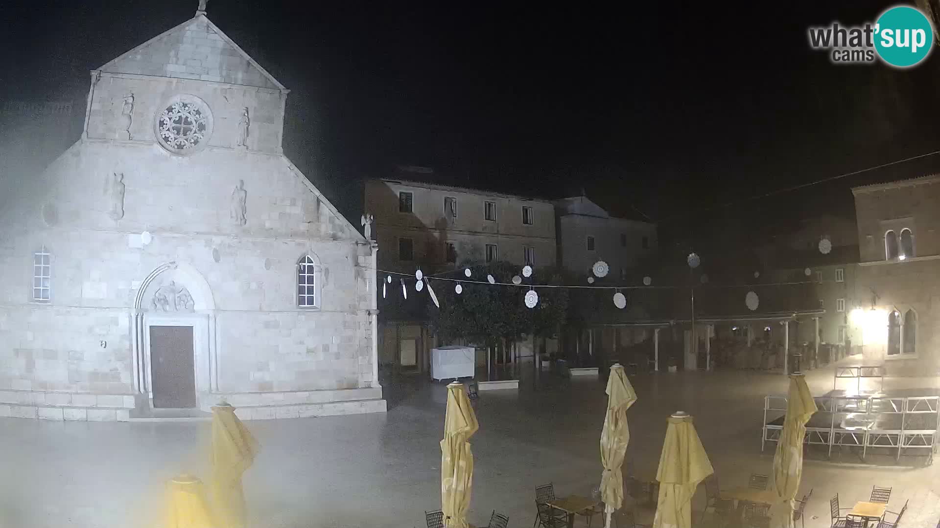 Pag live cam – Place principale et église de Sainte-Marie