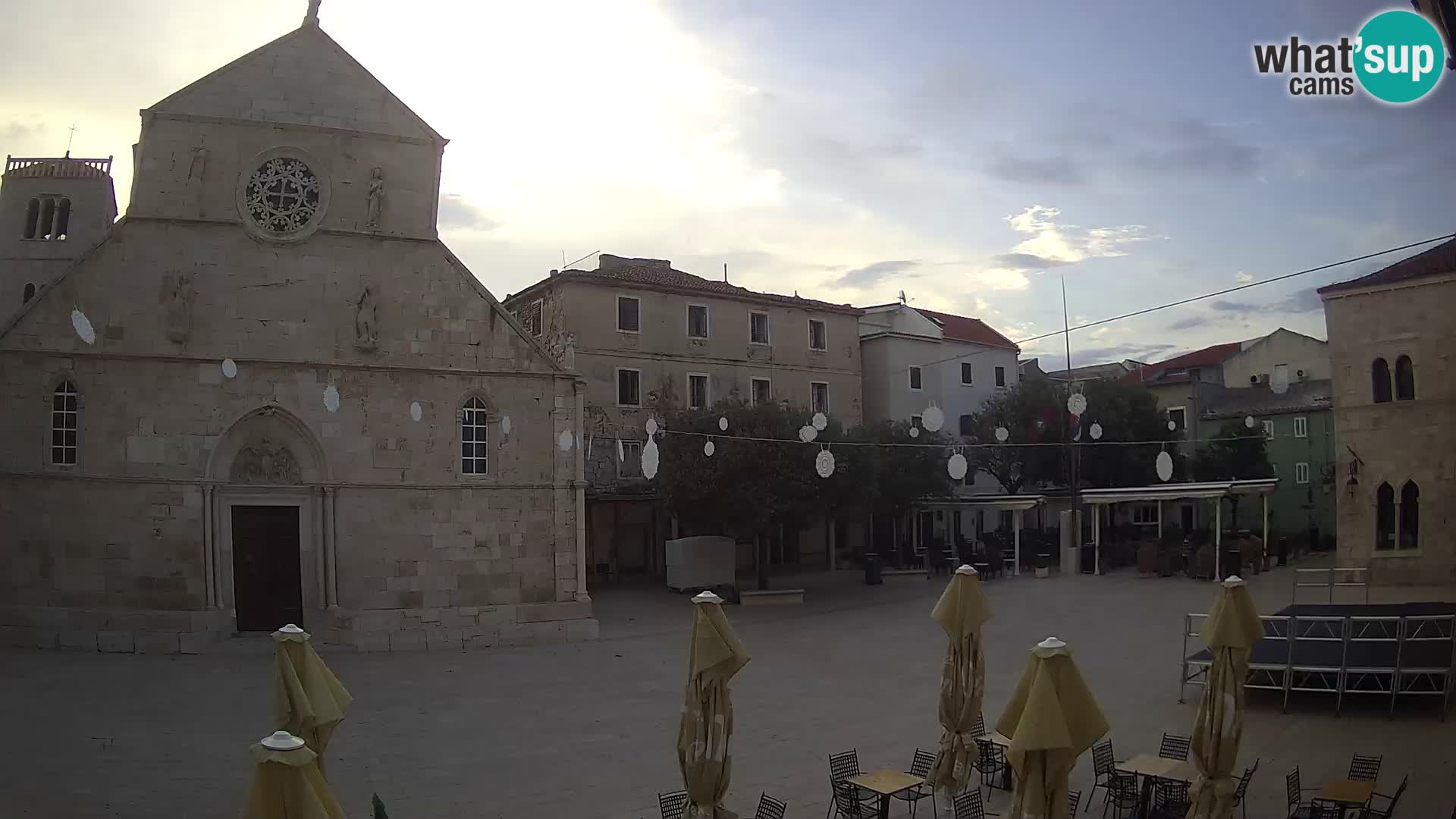 Pag live cam – Place principale et église de Sainte-Marie