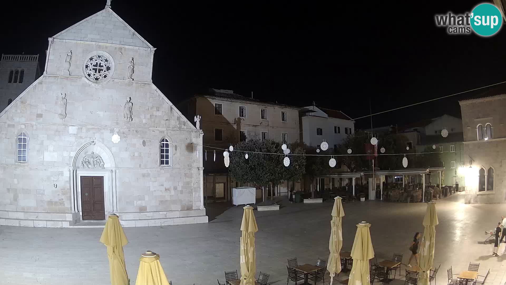 Pag livecam – piazza principale e la basilica di Santa María