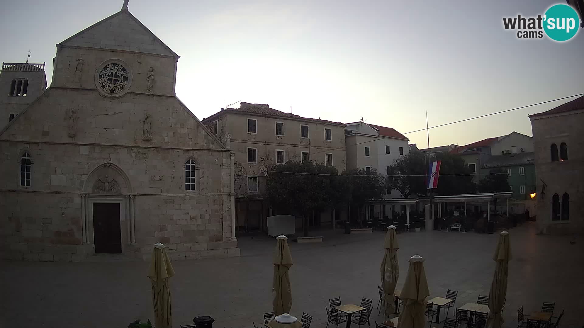 Pag live cam – Place principale et église de Sainte-Marie