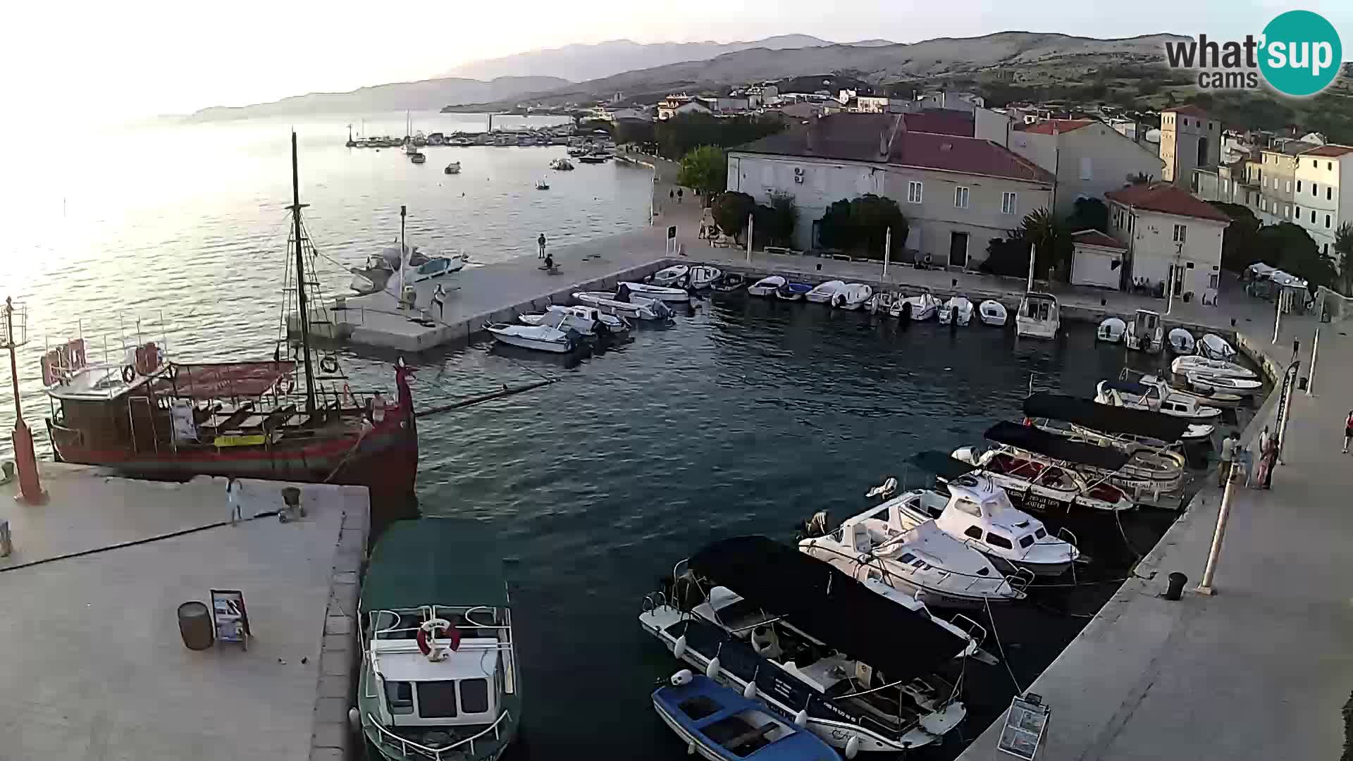 Pag webcam – town marina
