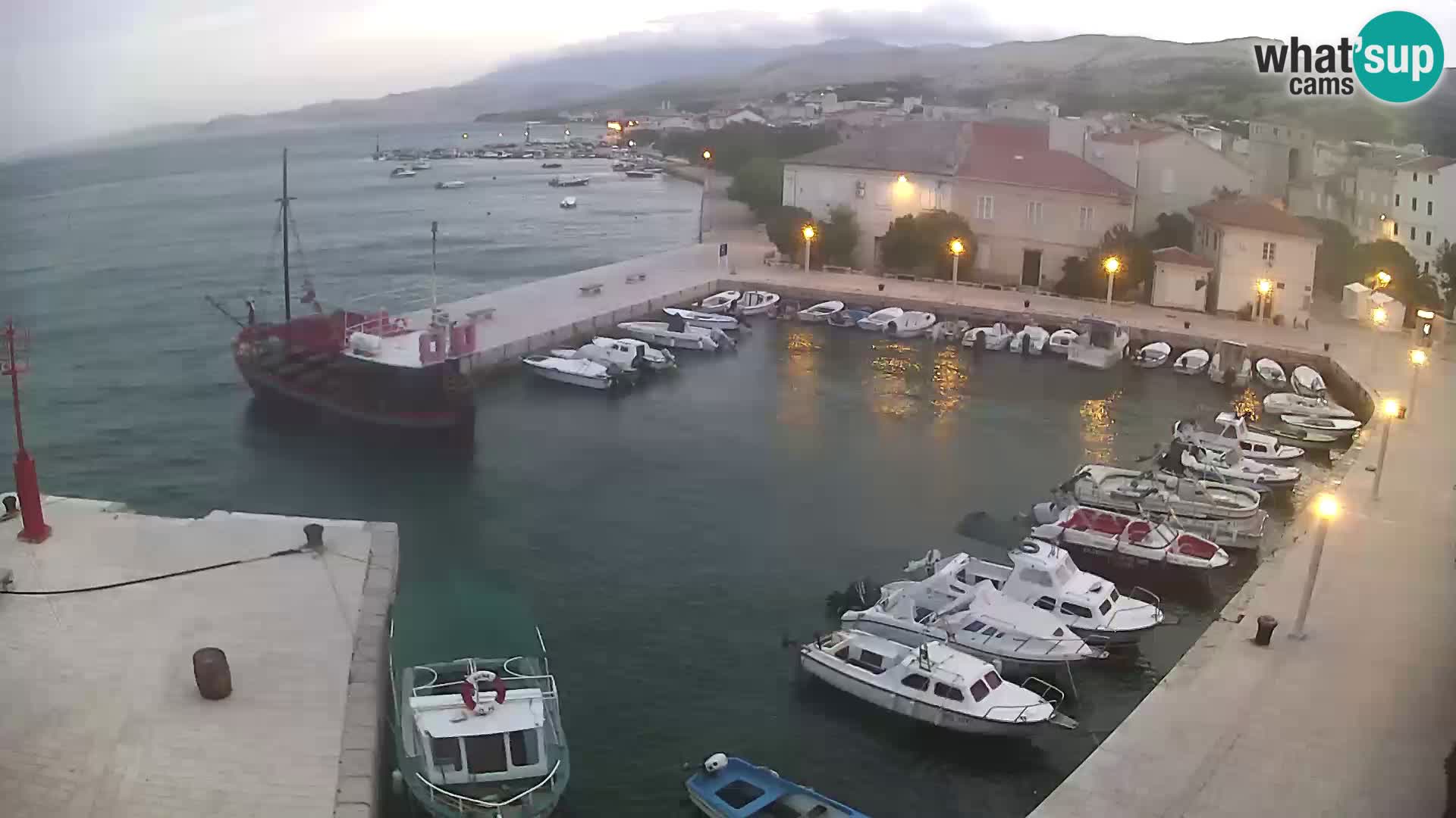 Pag webcam – town marina