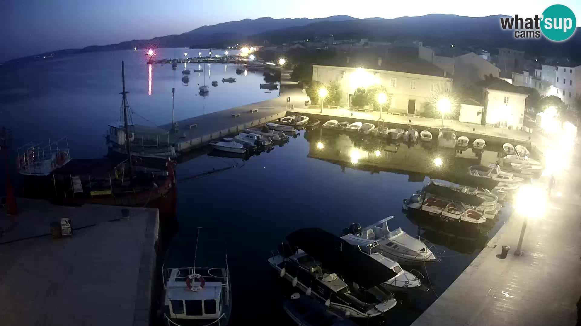 Pag webcam – town marina