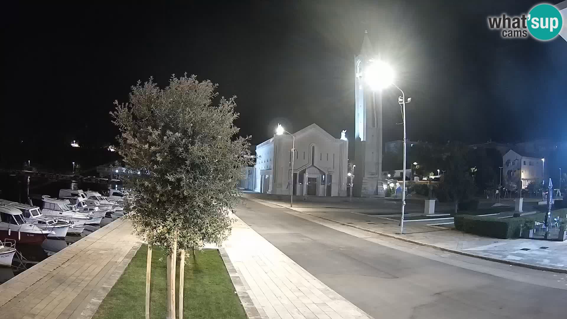 Ploče Webcam | Captivating Views of Riva and the Cathedral