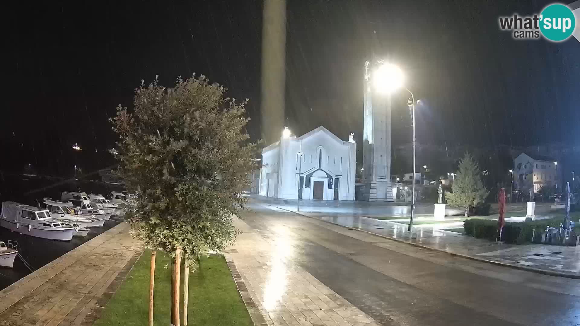 Ploče Cámara web | Vistas cautivadoras de Riva y la Catedral