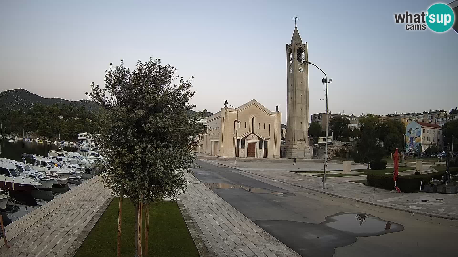 Ploče Webcam | Captivating Views of Riva and the Cathedral