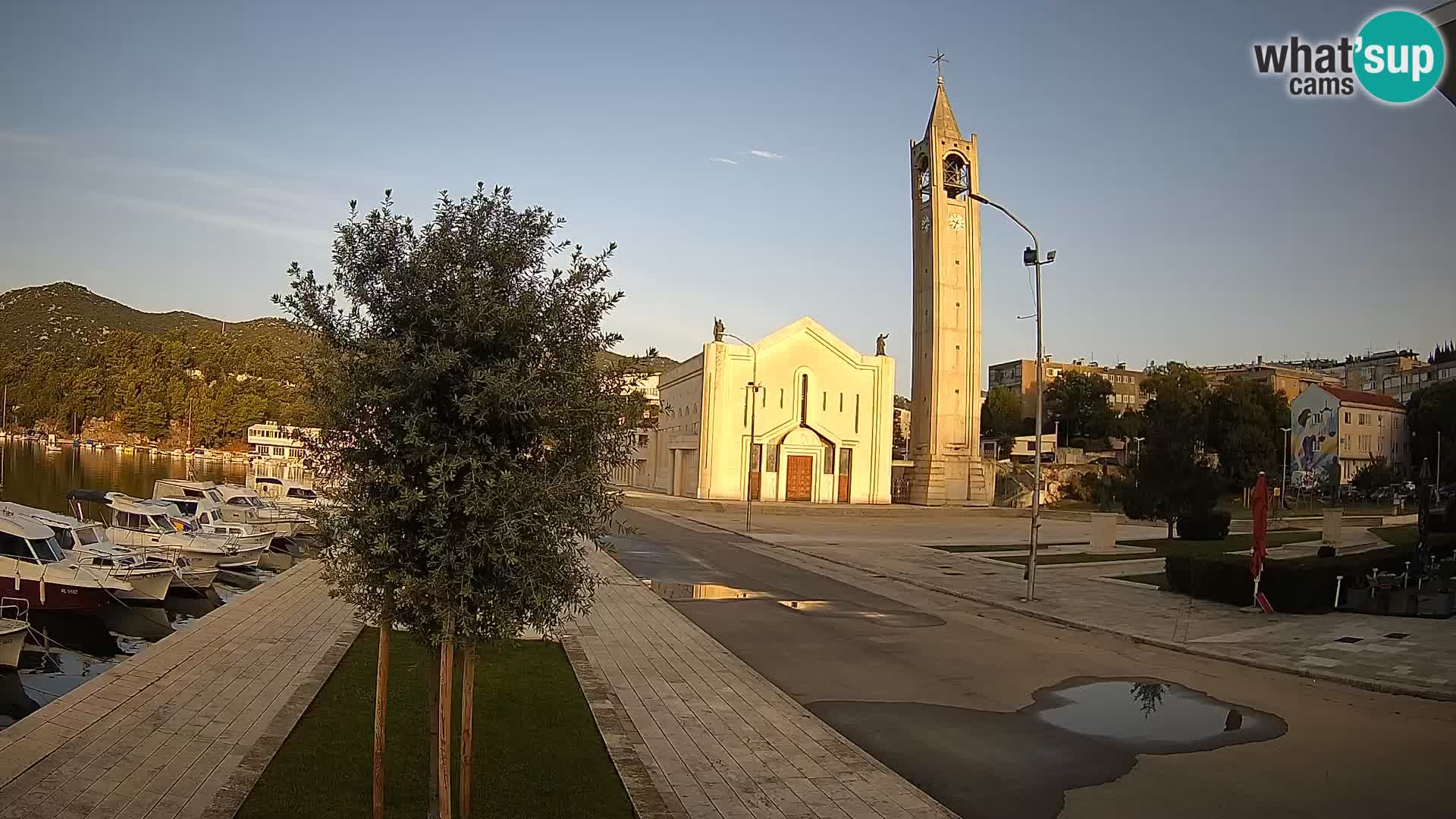 Spletna kamera Ploče | Osupljiv pogled na Rivo in katedralo