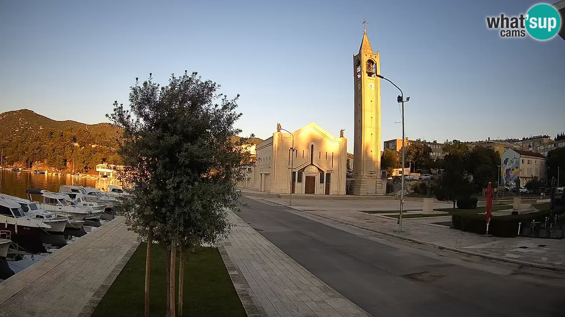 Ploče Cámara web | Vistas cautivadoras de Riva y la Catedral