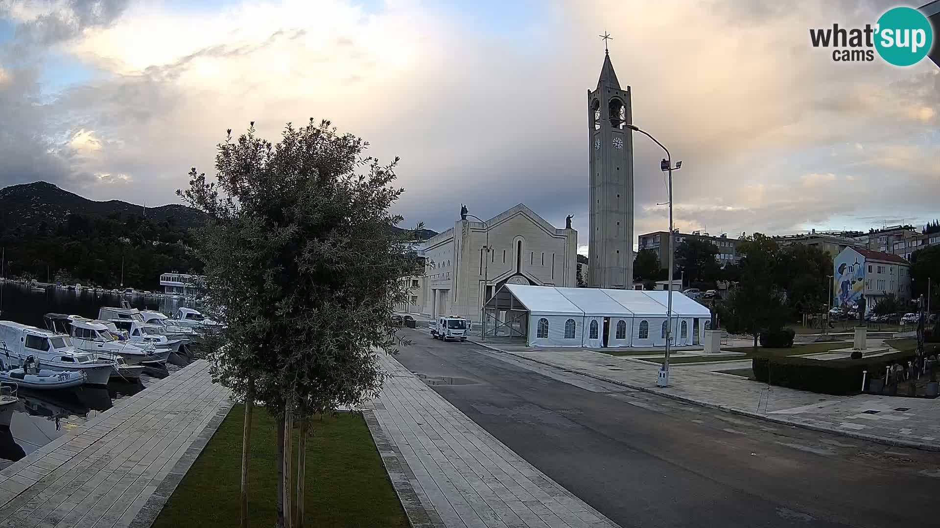 Ploče Cámara web | Vistas cautivadoras de Riva y la Catedral