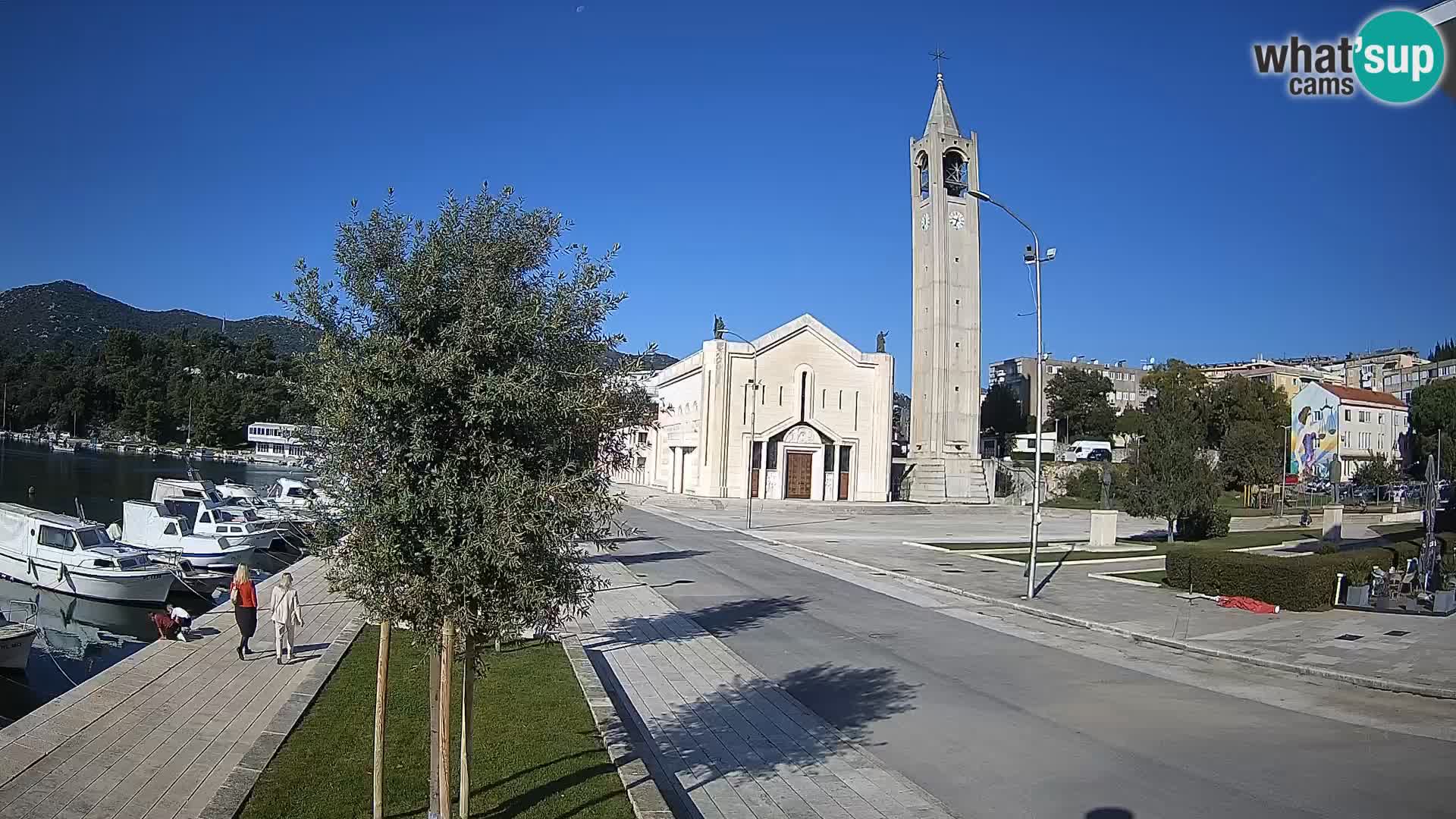 Ploče Webcam | Captivating Views of Riva and the Cathedral